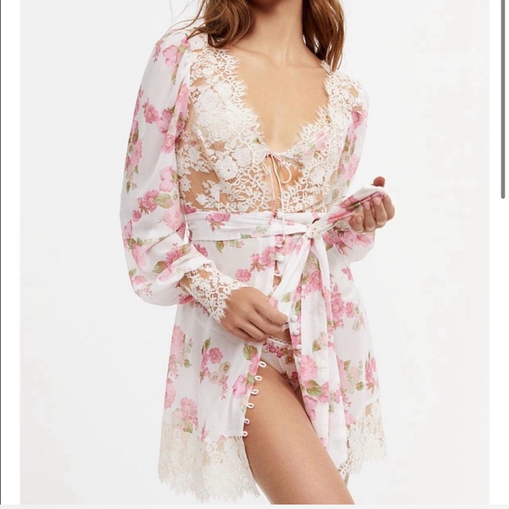For Love And Lemons Pink Floral Lace Robe